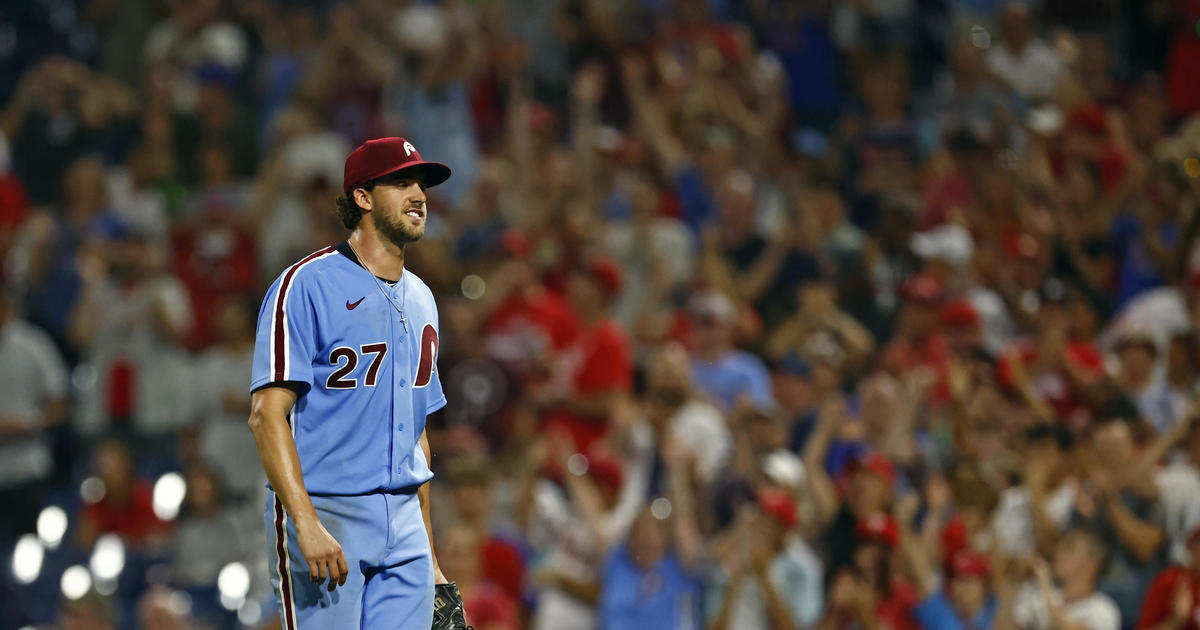 Aaron Nola pitches complete game shutout