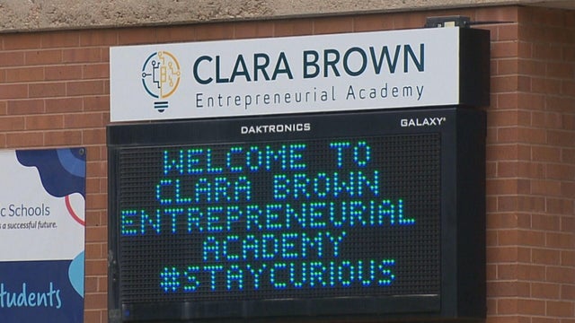 clara-brown-school-10-pkg-transfer-frame-325.jpg 