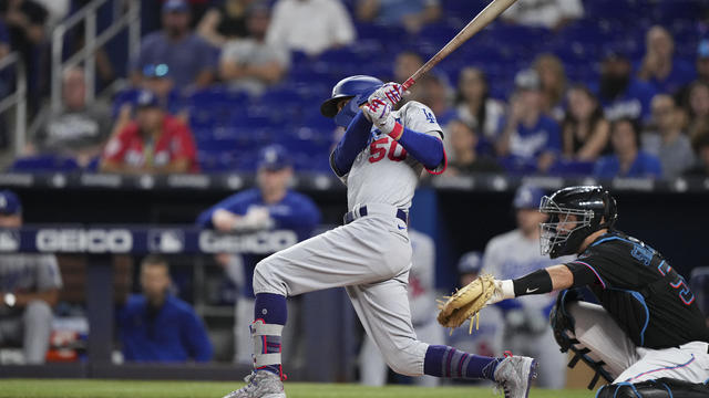 Los Angeles Dodgers v Miami Marlins 