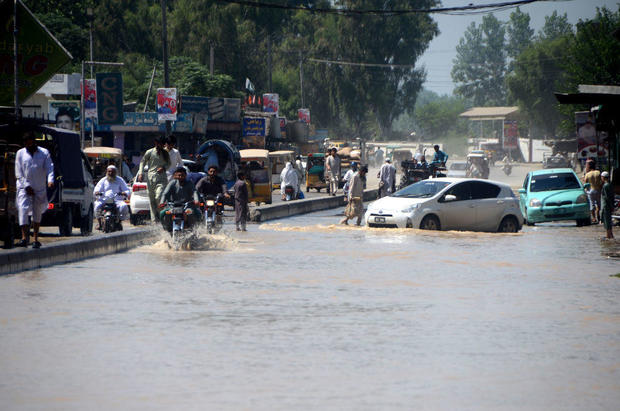 Death toll from floods in Pakistan surpasses 1000 