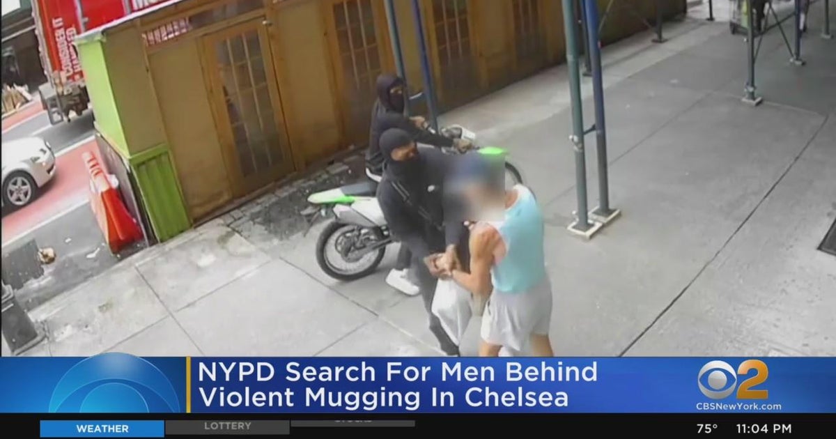 NYPD searching for men behind violent mugging in Chelsea CBS New York