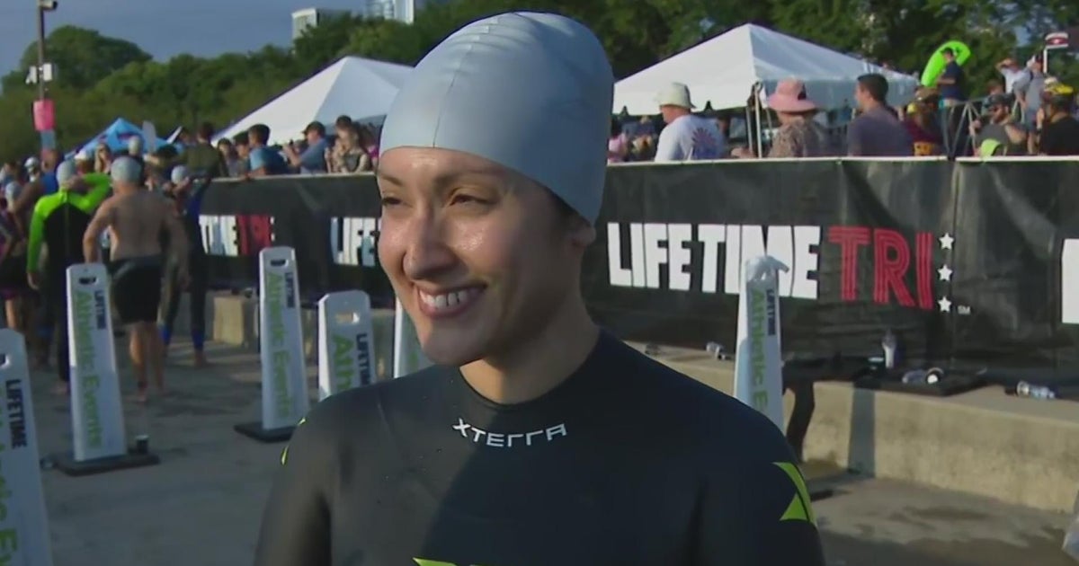 Competitors continue to swim, bike, and run during Chicago Triathlon Sunday CBS Chicago