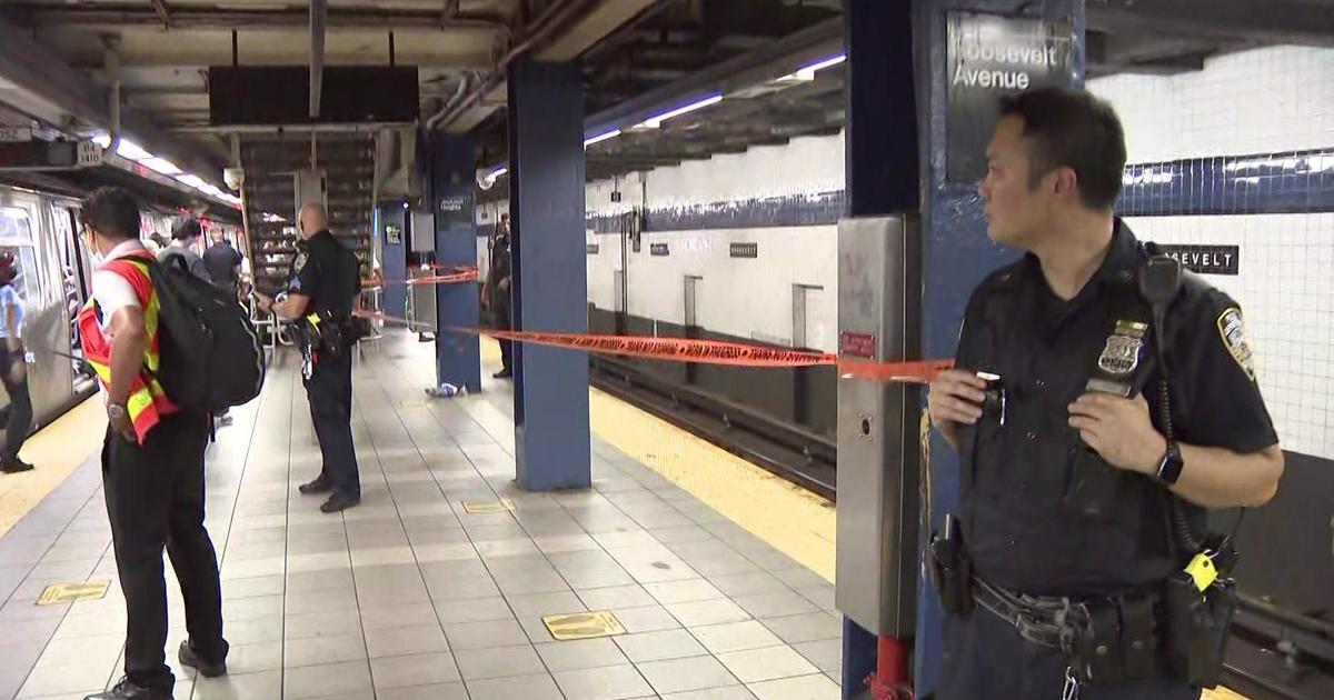 NYC boy, 15, dies subway surfing as horrified girlfriend watches