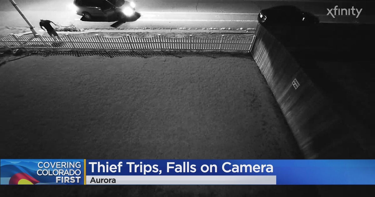 Video shows apparent theft in Aurora falling flat literally CBS
