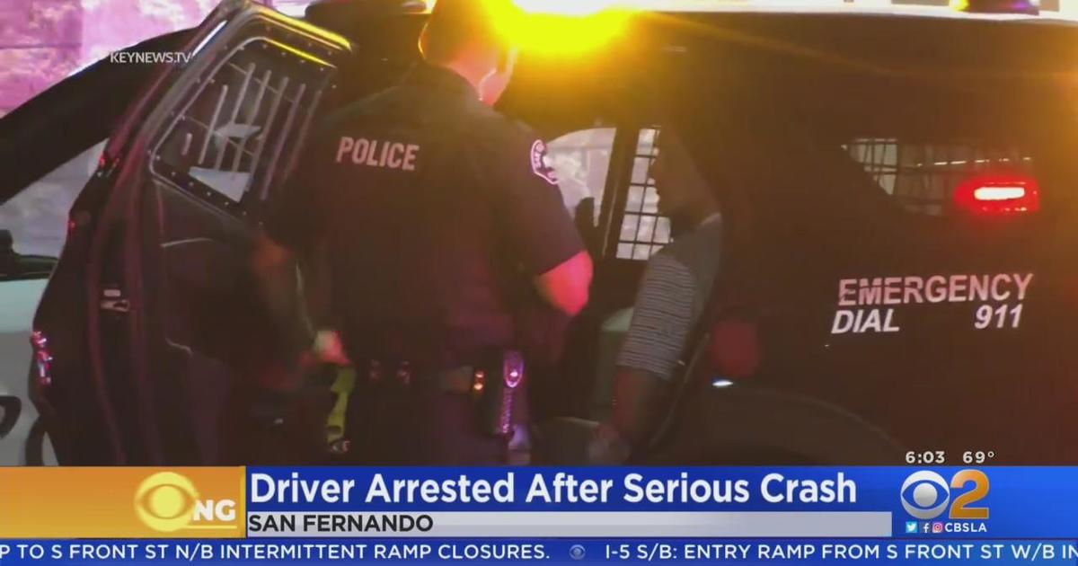 Driver Arrested After Crash In San Fernando - CBS Los Angeles