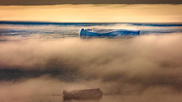 TOPSHOT-GREENLAND-ENVIRONMENT-CLIMATE CHANGE-ICEBERGS 