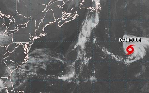 tropical-storm-danielle-0500-090222.jpg 