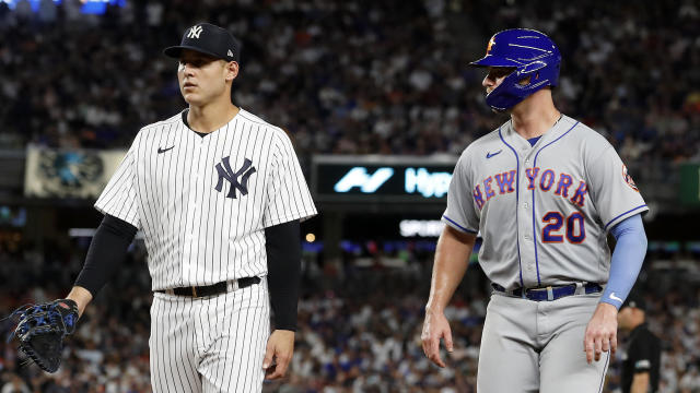 New York Mets v New York Yankees 