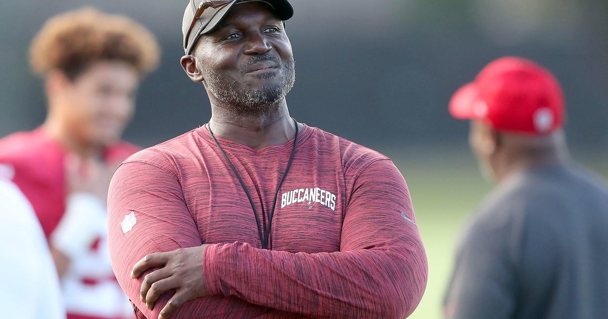 For mom: NFL head coach Todd Bowles gets college degree 37 years after leaving school - Vimarsana News