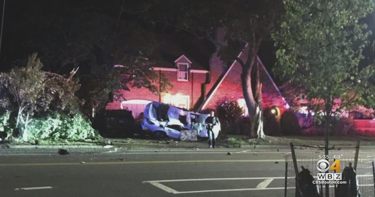 After a summer of crashes, neighbors of Melrose's Lynn Fells Parkway