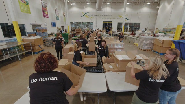 10p-pkg-gq-volunteerism-wcco1yj3.jpg 
