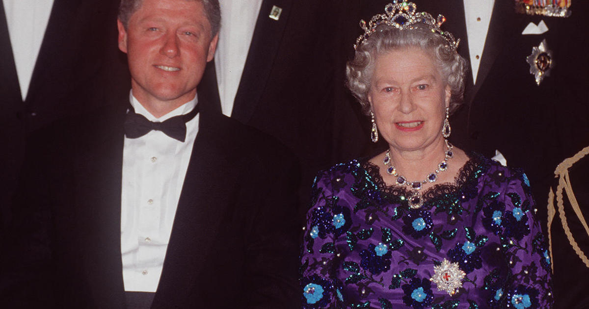 Former President Bill Clinton on Queen Elizabeth II: "She was an amazing woman"