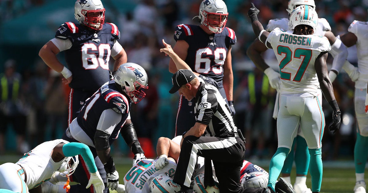 McDaniel era begins with a win, Dolphins prime Patriots 20-7