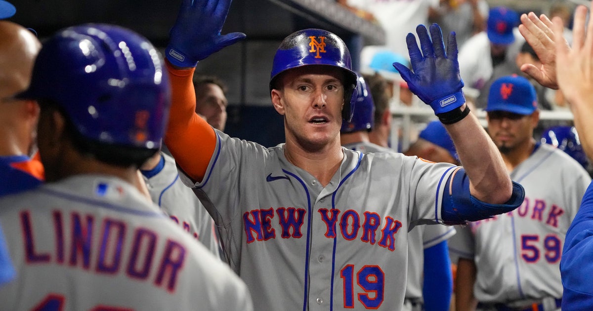 Canha’s slam caps 8-run 4th inning, Mets rout Marlins