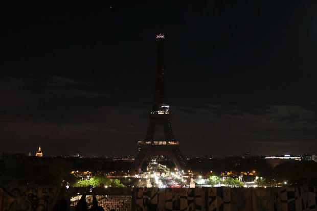 Eiffel Tower lights off in Paris 