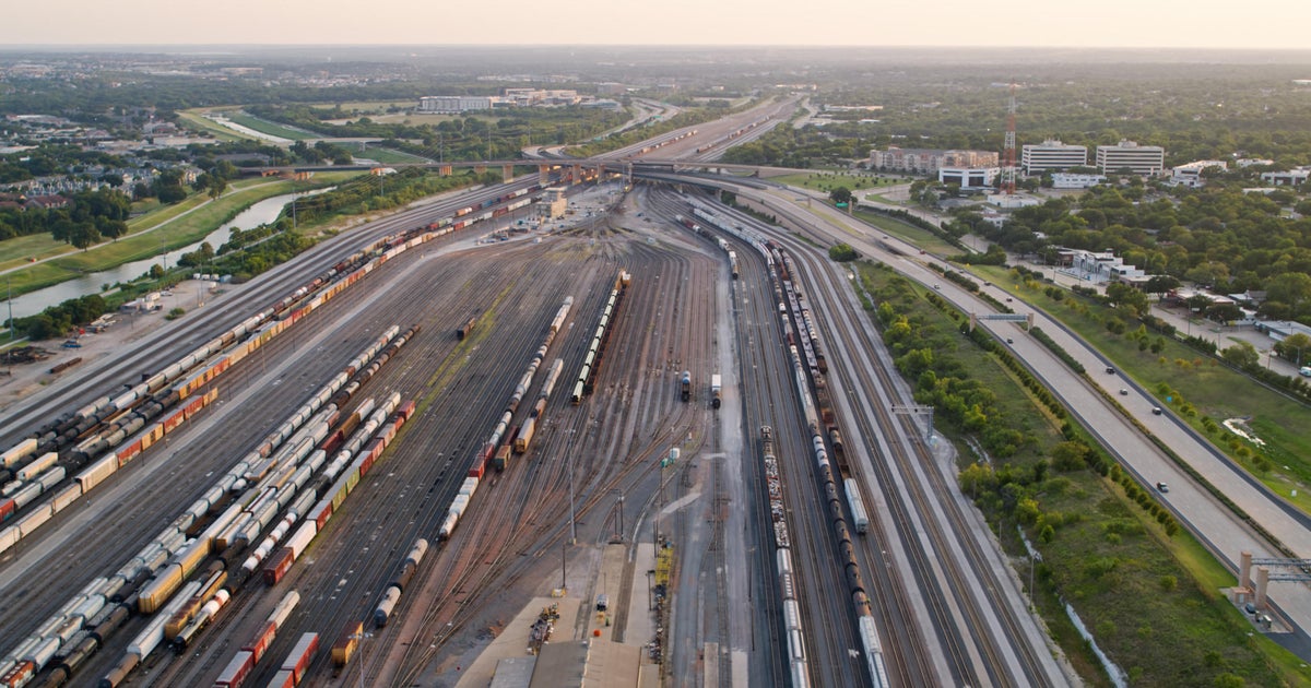 Economists: North Texas could feel major impacts of railroad workers strike - Vimarsana News