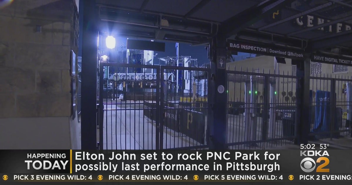 Elton John set to rock PNC Park for possible last performance in
