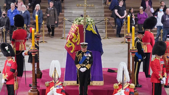TOPSHOT-BRITAIN-ROYALS-QUEEN-DEATH 