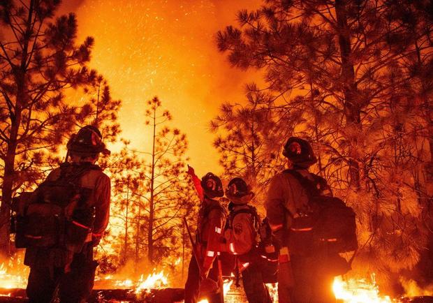 TOPSHOT-US-WEATHER-CLIMATE-FIRE 