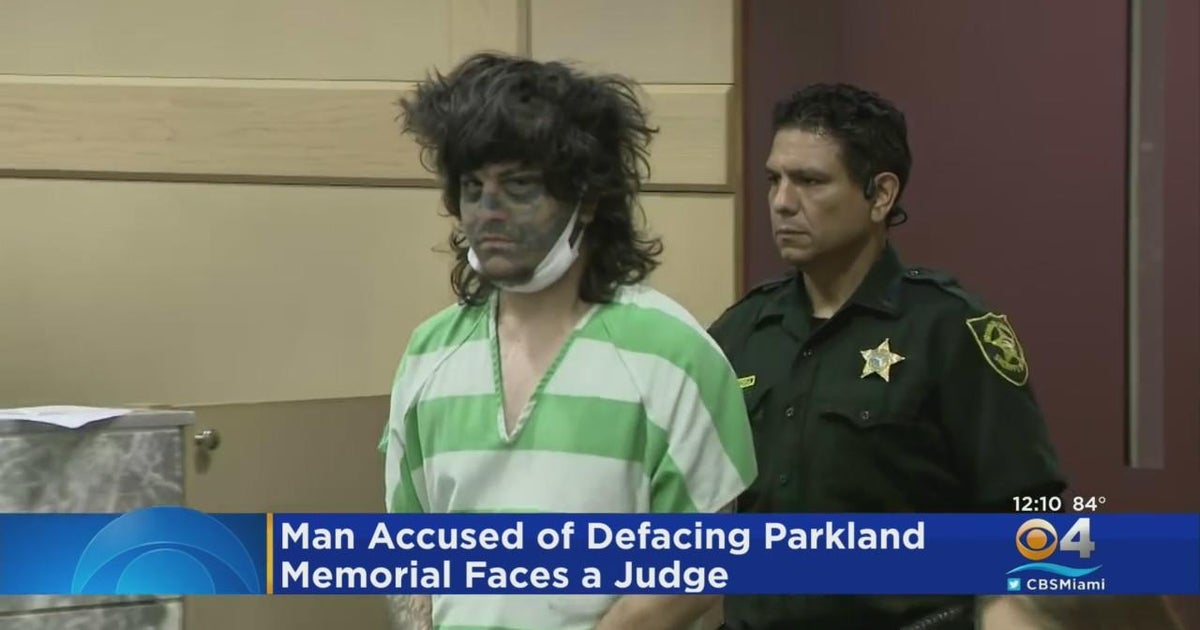 Bond set for man accused of leaving dead animals at Parkland shooting ...