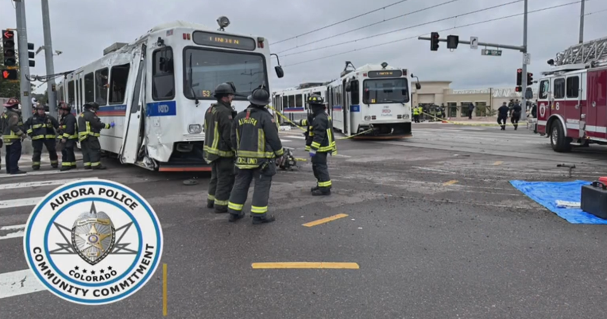 Multiple injuries reported as RTD light rail derails in Aurora - CBS ...