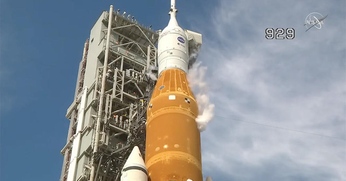 La fusée lunaire Artemis de la NASA réussit un test de ravitaillement critique malgré une fuite d’hydrogène