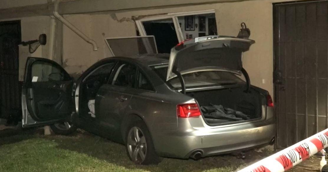 Car plows into apartment building in East San Jose hit-and-run crash ...