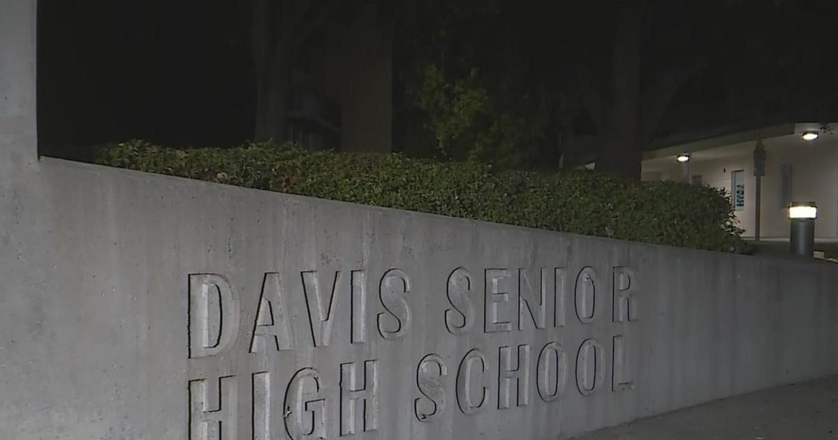 Man accused of yelling "white power" at Davis High Black student union float