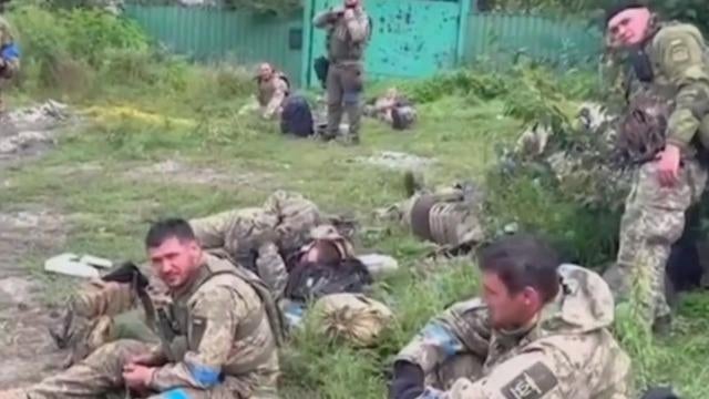 cbsn-fusion-russians-flee-country-as-putin-calls-up-reservists-thumbnail-1312970-640x360.jpg 