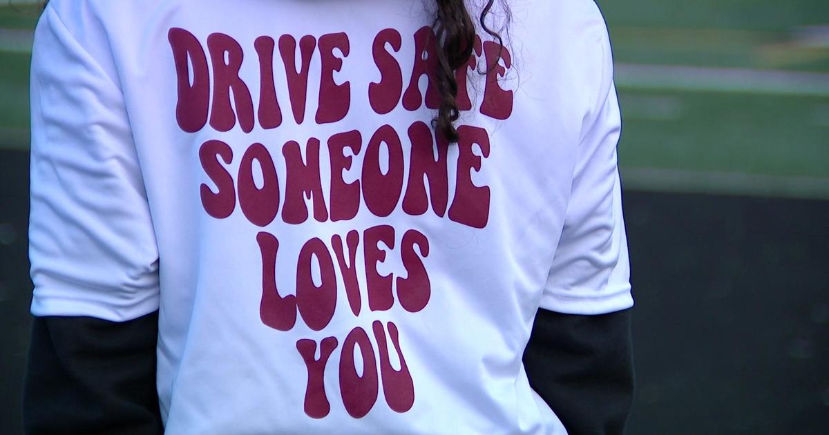Soccer teams bring awareness to safe driving
