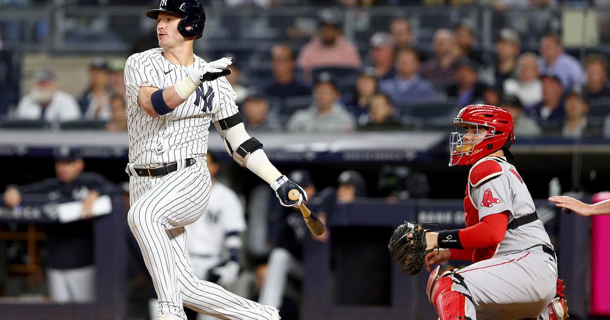 Yankees beat Red Sox 5-4, clinch playoff berth - CBS Boston