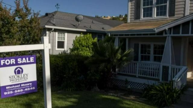 cbsn-fusion-fewer-homes-for-sale-as-mortgage-rates-rise-thumbnail-1315772-640x360.jpg 