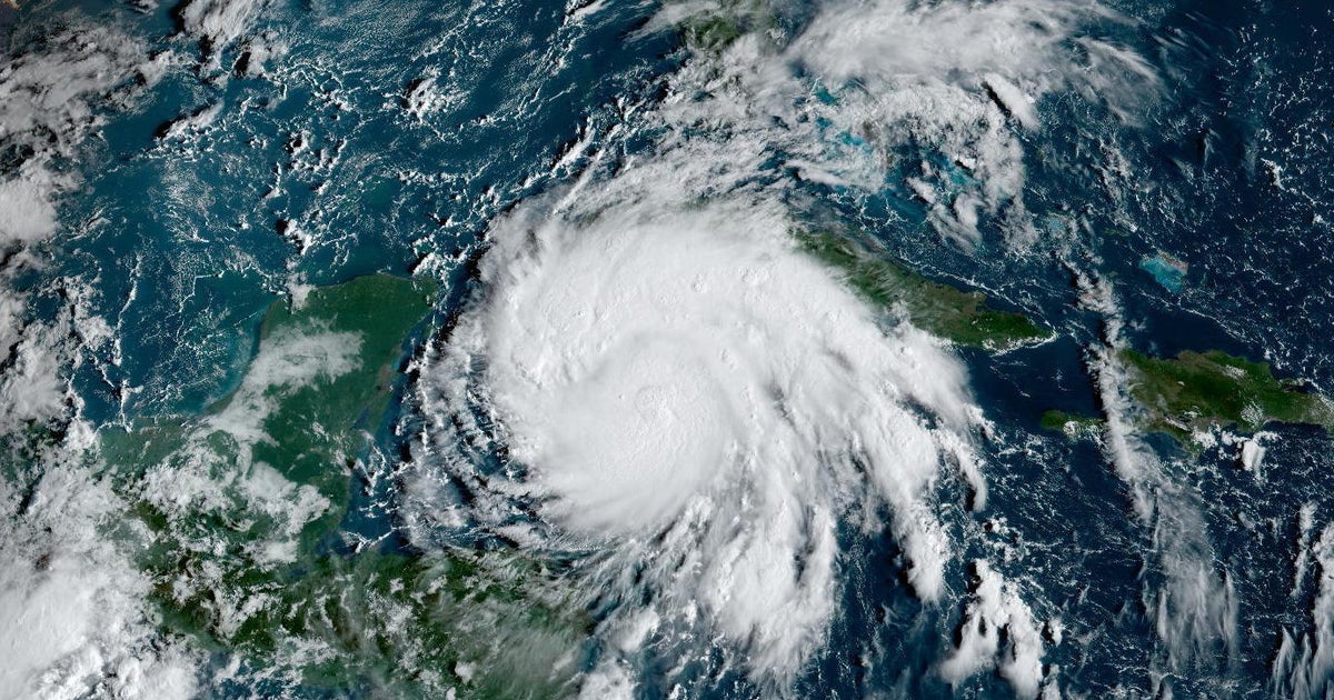 Se esperaba que el huracán Ian se fortaleciera rápidamente y golpeara a Florida como un gran huracán esta semana.