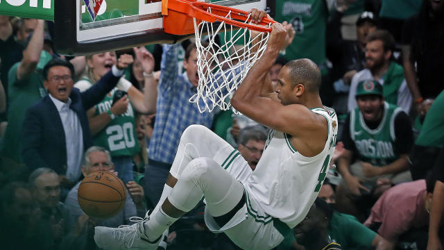 Golden State Warriors Vs Boston Celtics At TD Garden 