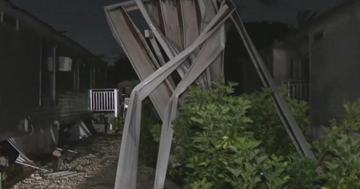 “It felt like a freight coach” Davie mobile household park harmed by doable tornado