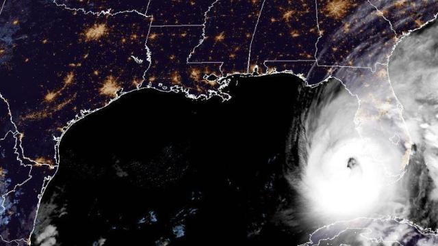 hurricane-ian-sept28-0516e.jpg 