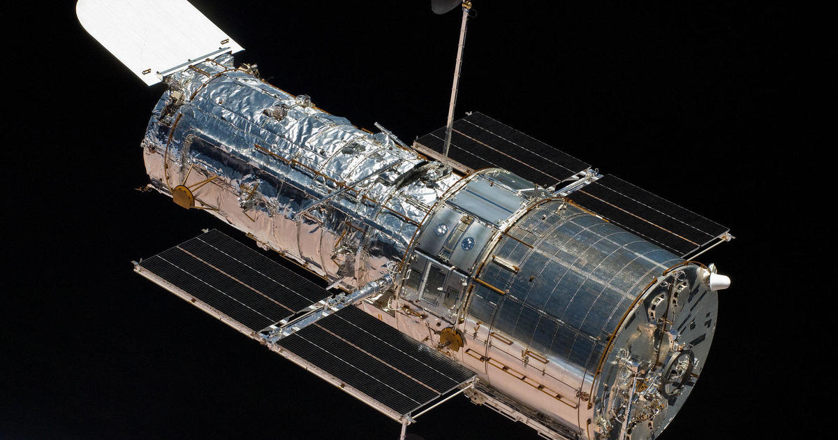 NASA, SpaceX study options for Hubble reboost