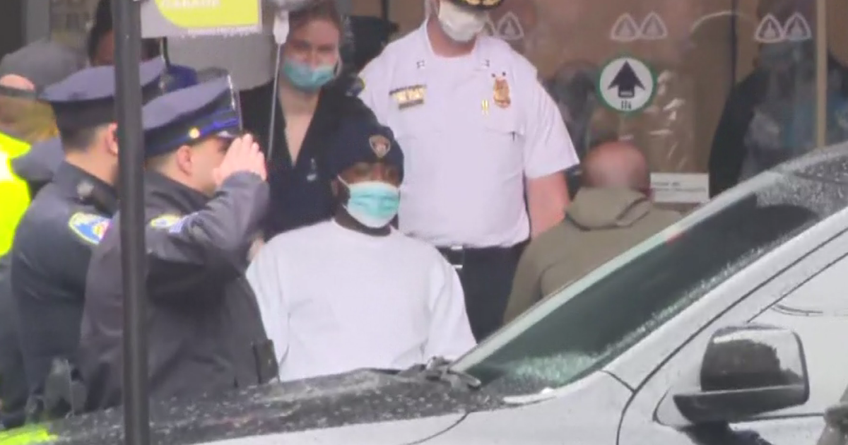 Salute Baltimore officer shot last week released from Johns Hopkins