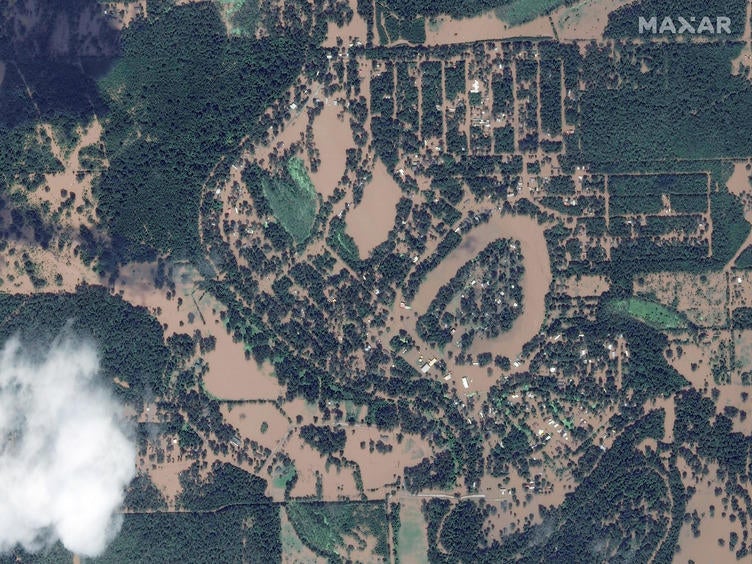 11-hurricane-harvey-during-flooding-holiday-lakes-tx-wv2-30aug2017.jpg 