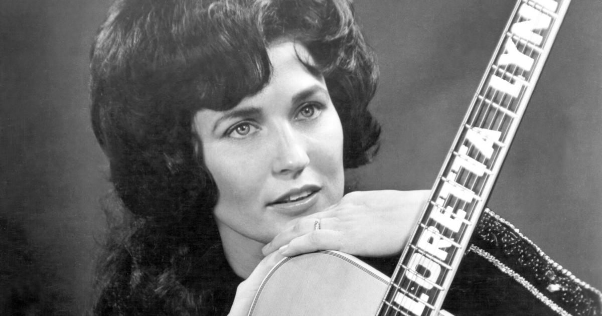 Loretta Lynn, Queen of Country Music, Dies at 90