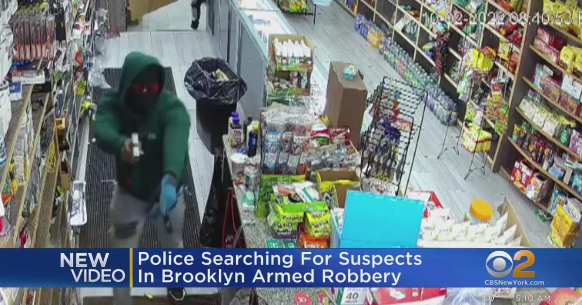 Caught on video: Armed robbery at Brooklyn deli - CBS New York