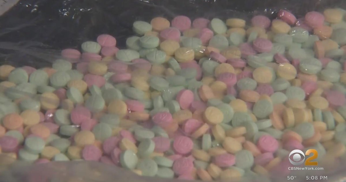 15,000 rainbow fentanyl pills seized in Midtown drug bust - CBS New York