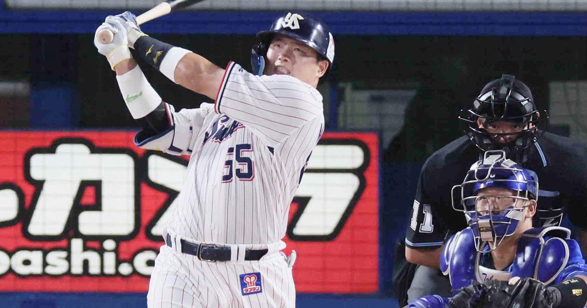 22-year-old slugger breaks home run record for Japanese-born player in last  regular-season game - CBS News