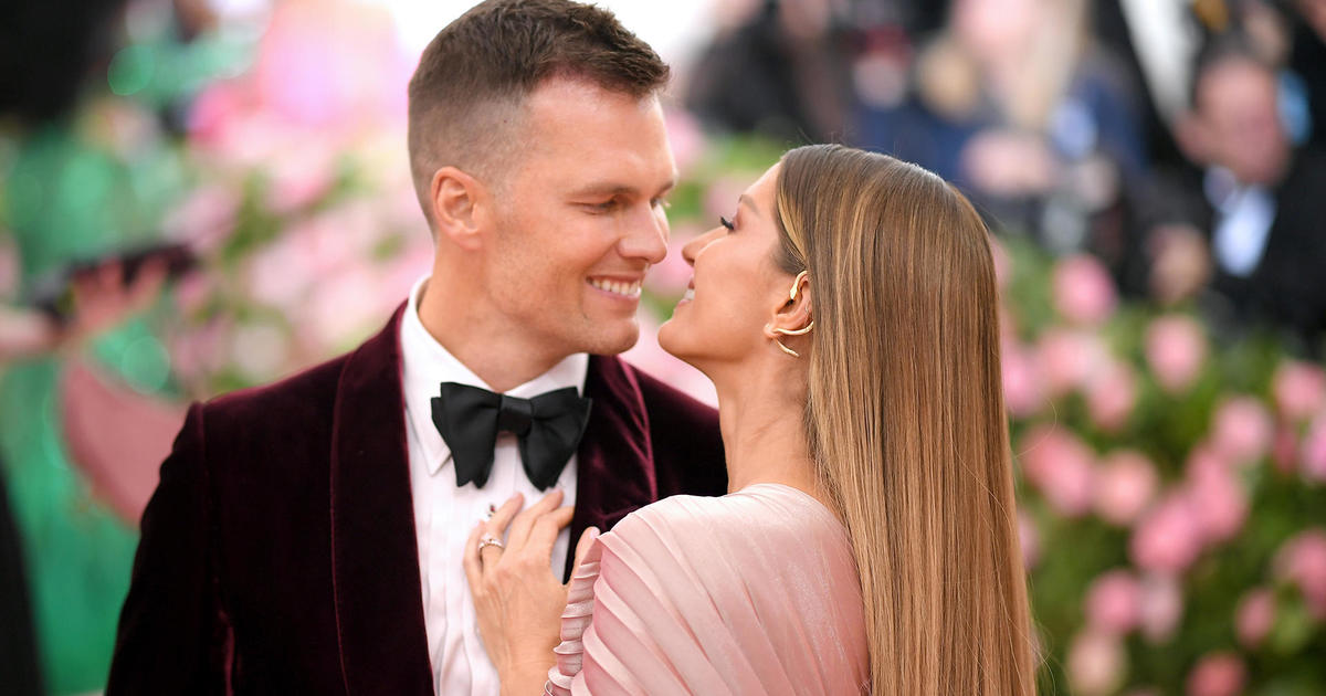 Tom Brady & Gisele Bündchen Hire Divorce Lawyers