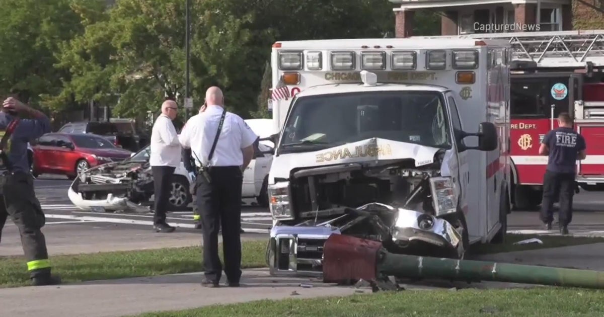 Ambulance Collides With Car In Garfield Park Cbs Chicago