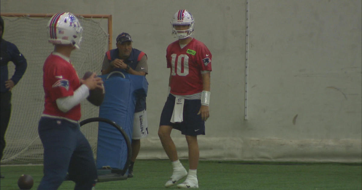 Patriots QB Mac Jones (ankle) limited at practice; rookie Bailey