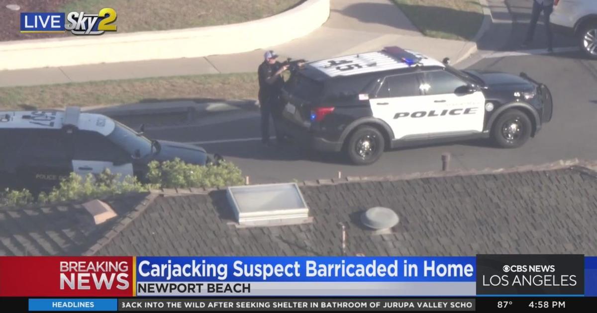 Carjacking Suspect Barricaded In Newport Beach Home - CBS Los Angeles