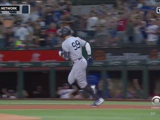 Bleacher Report - AARON JUDGE HAS DONE IT 🚨 62 HOME RUNS, THE NEW AMERICAN  LEAGUE RECORD