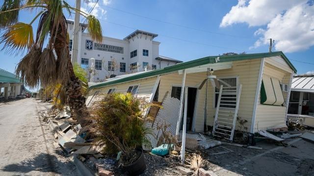 cbsn-fusion-florida-communities-come-together-to-rebuild-after-devastating-impact-of-hurricane-ian-thumbnail-1357468-640x360.jpg 