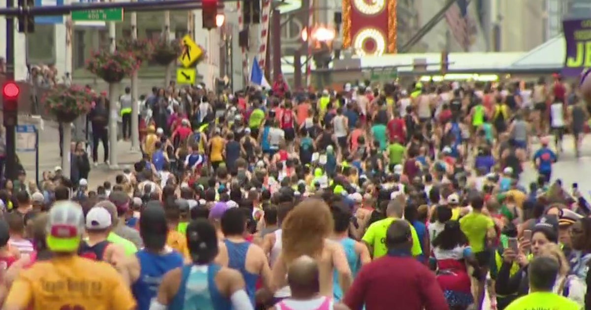 thousands-of-runners-prepare-to-hit-the-streets-for-the-2022-chicago